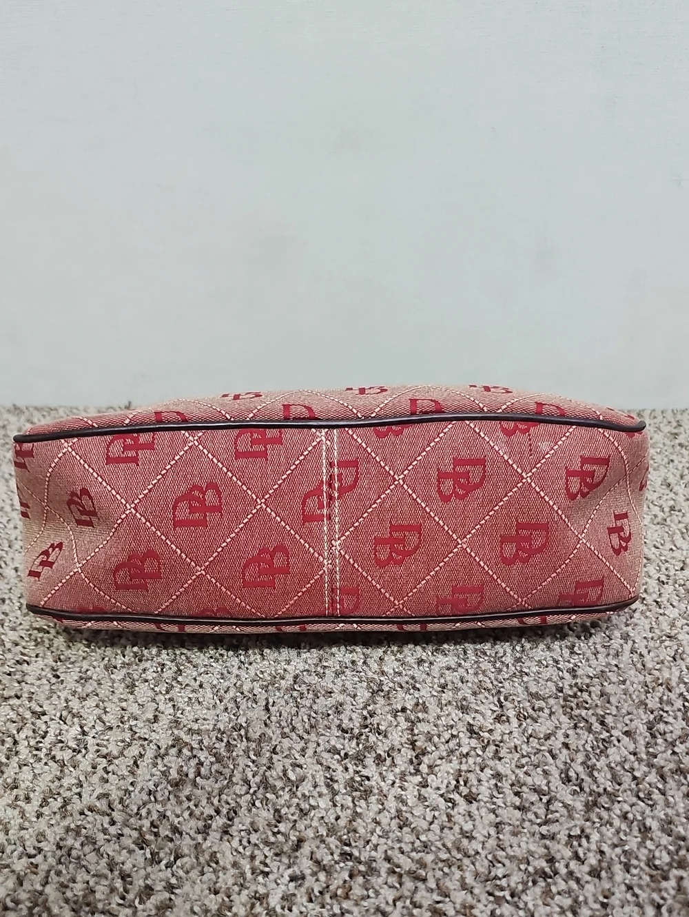 DOONEY & BOURKE RED SIGNATURE QUILT CANVAS SHOULDER BAG BFPM-08-040
